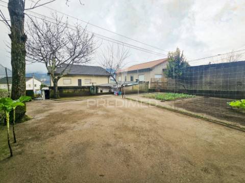 Moradia t3  independente