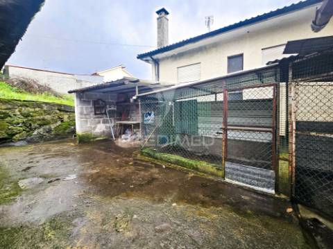 Moradia t3  independente