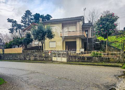 Moradia t3  independente