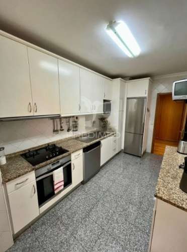 Arrenda-se apartamento t2 mobilado em leça da palmeira - 1º linha do mar