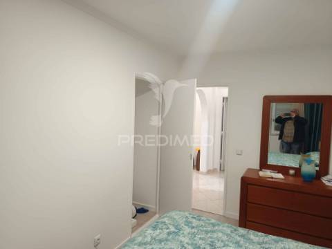 Apartamento todo remodelado com vista desafoga em  vale flores