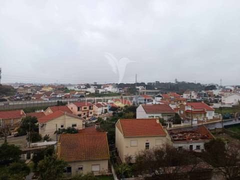 Apartamento todo remodelado com vista desafoga em  vale flores