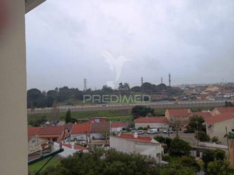 Apartamento todo remodelado com vista desafoga em  vale flores