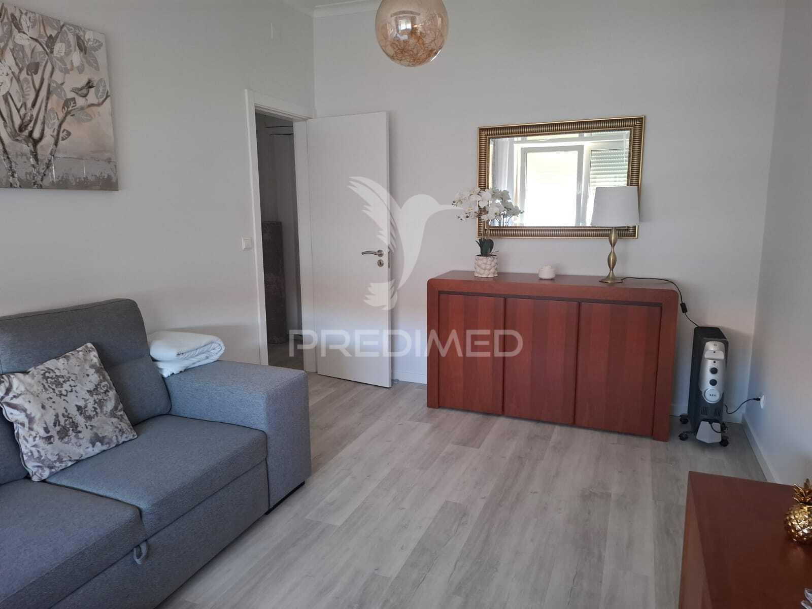 Apartamento remodelado a 5minutos do dos barcos da a2 e a33