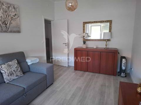 Apartamento remodelado a 5minutos do dos barcos da a2 e a33