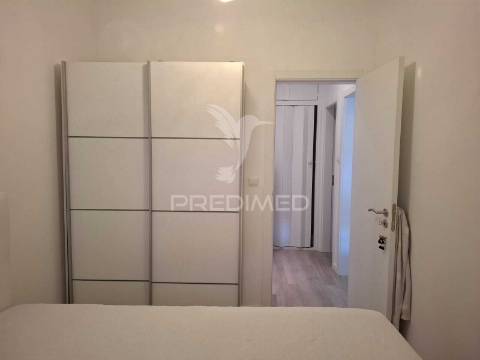 Apartamento remodelado a 5minutos do dos barcos da a2 e a33