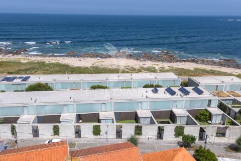 Moradia t3 de luxo em condomínio fechado | frente mar | praia de moledo