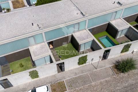 Moradia t3 de luxo em condomínio fechado | frente mar | praia de moledo