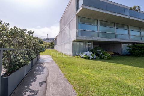 Moradia t3 de luxo em condomínio fechado | frente mar | praia de moledo