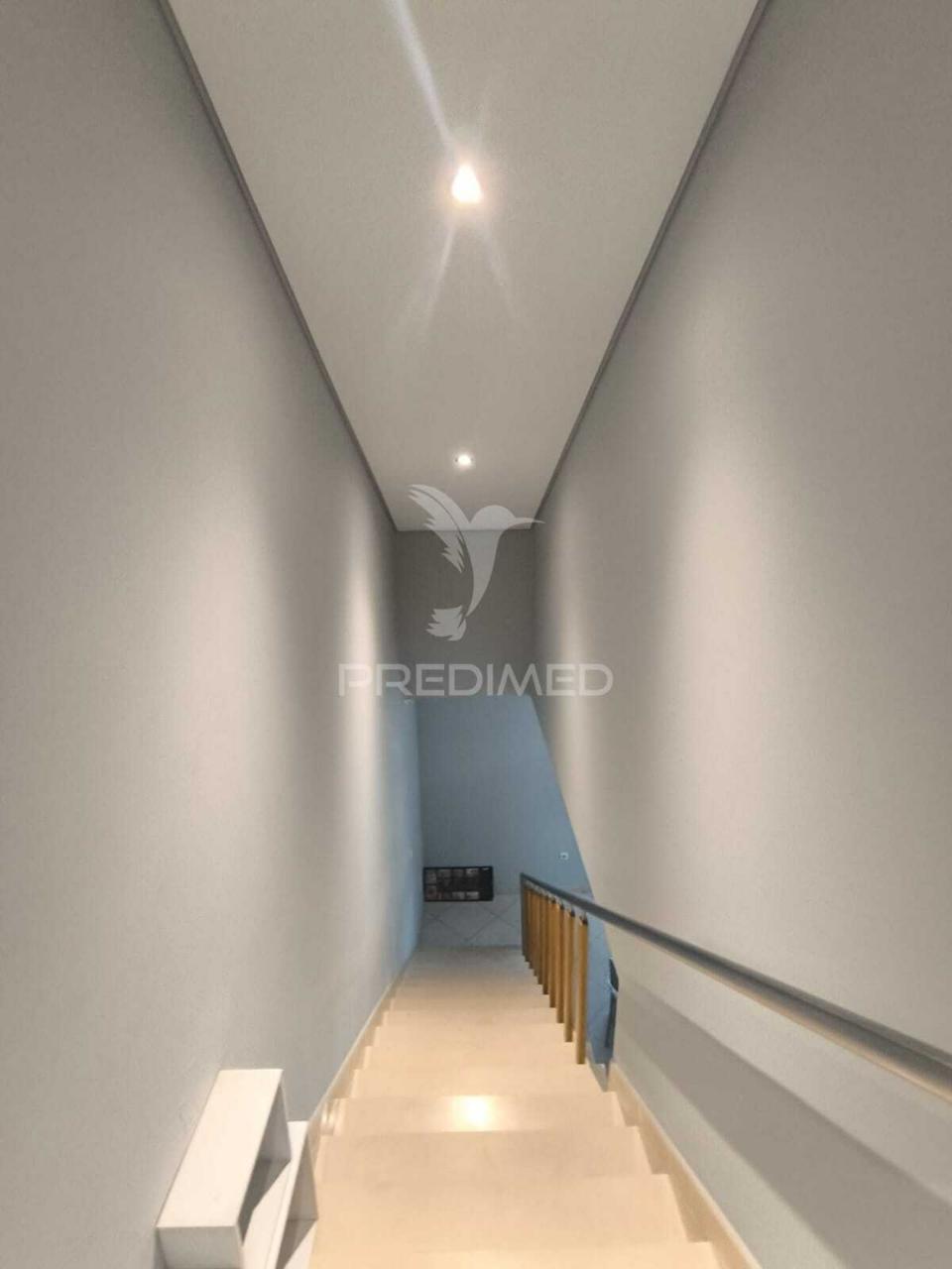 Apartamento t4 duplex com garagem em abrantes — espaço, luz e vistas abertas