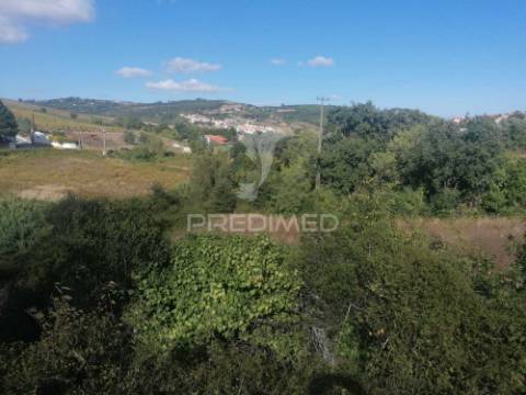 Terreno rústico em sobral monte agraço - santo quintino