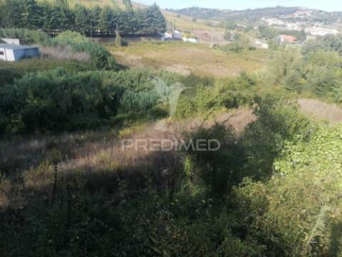 Terreno rústico em sobral monte agraço - santo quintino