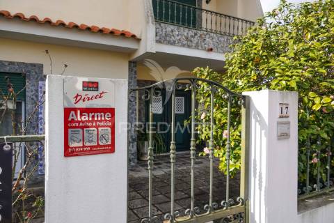 Moradia geminada v4, casais de revelhos – abrantes.