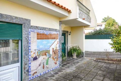 Moradia geminada v4, casais de revelhos – abrantes.