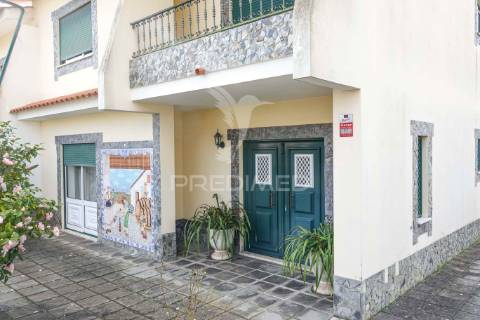 Moradia geminada v4, casais de revelhos – abrantes.