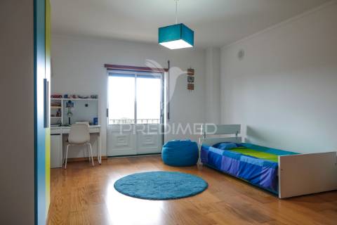 Moradia geminada v4, casais de revelhos – abrantes.