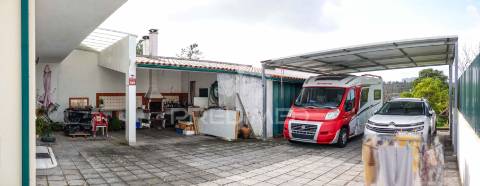 Moradia geminada v4, casais de revelhos – abrantes.