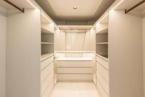 Luxuosa moradia t4 com piscina vista mar.