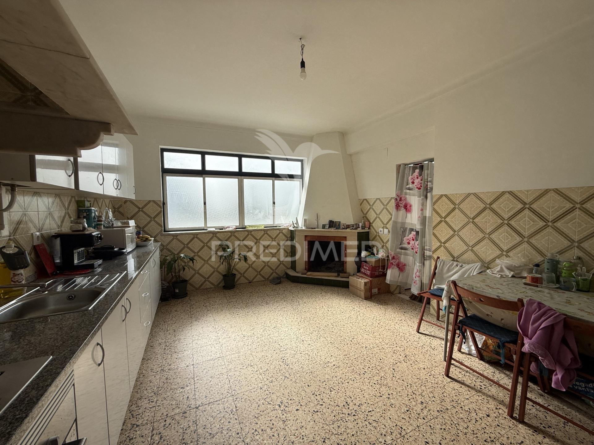 Apartamento t2 com 117 m² no centro do cartaxo