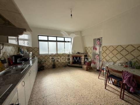 Apartamento t2 com 117 m² no centro do cartaxo