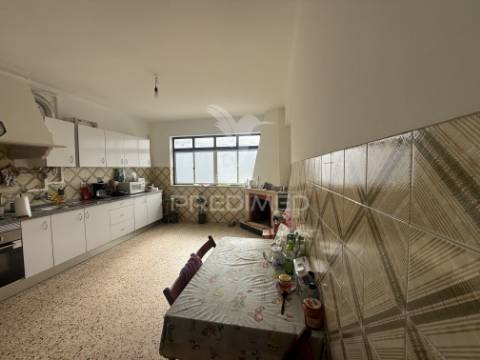 Apartamento t2 com 117 m² no centro do cartaxo