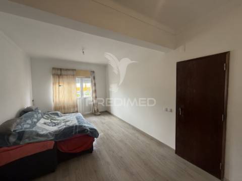 Apartamento t2 com 117 m² no centro do cartaxo