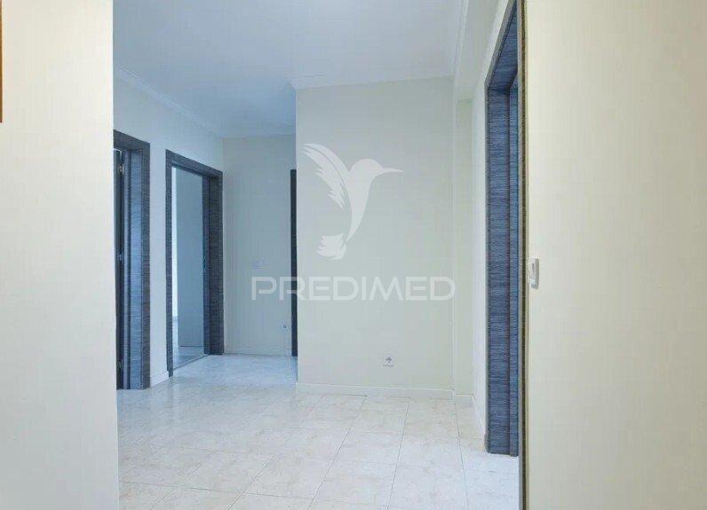 Apartamento t2 no carregado com elevador