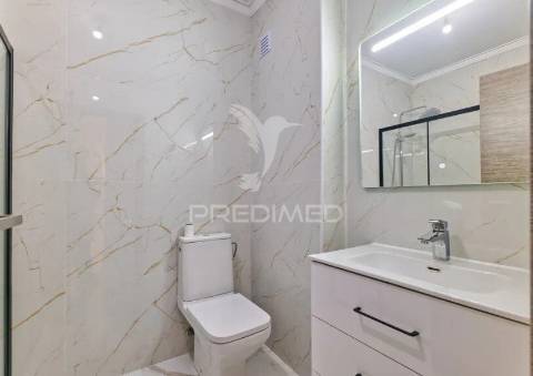 Apartamento t2 no carregado com elevador