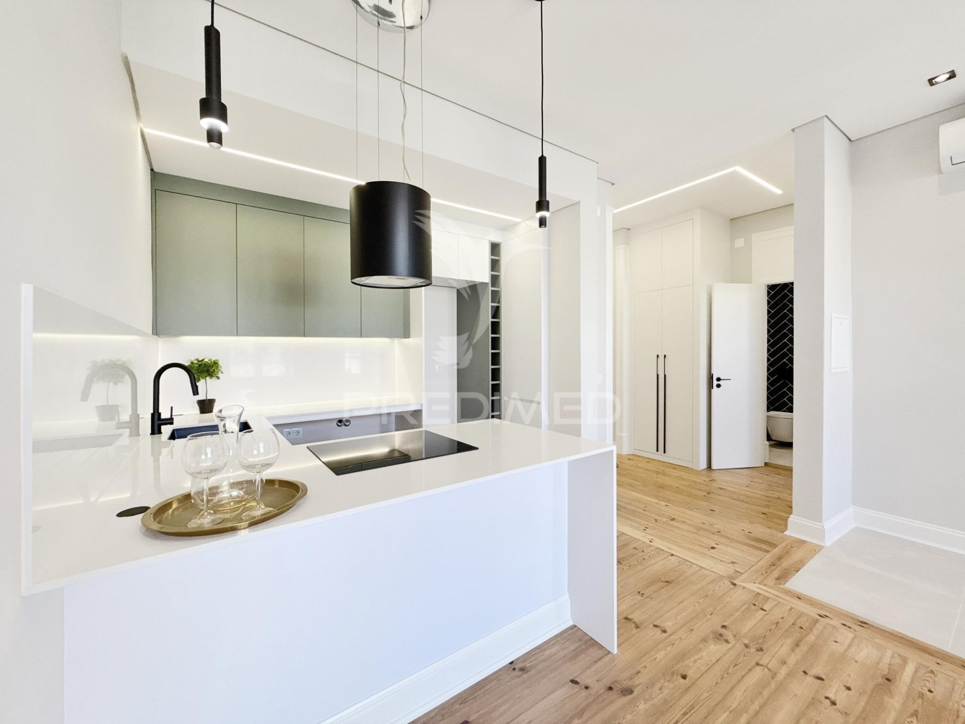 T3 totalmente renovado em lisboa - areeiro