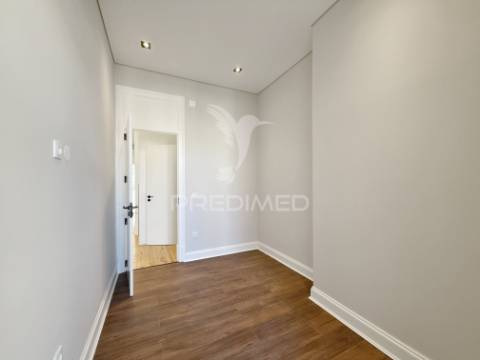 T3 totalmente renovado em lisboa - areeiro