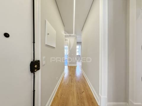 T3 totalmente renovado em lisboa - areeiro