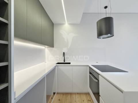 T3 totalmente renovado em lisboa - areeiro