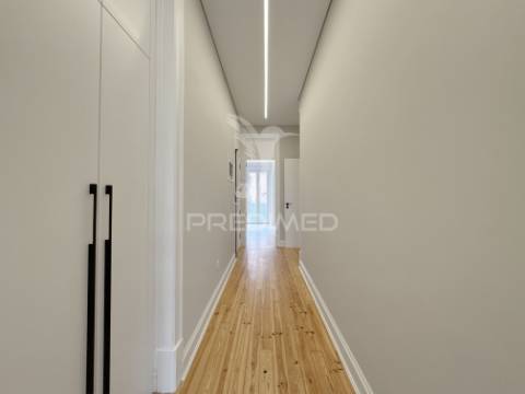 T3 totalmente renovado em lisboa - areeiro