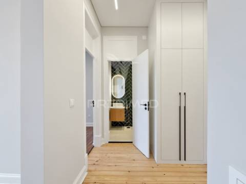 T3 totalmente renovado em lisboa - areeiro