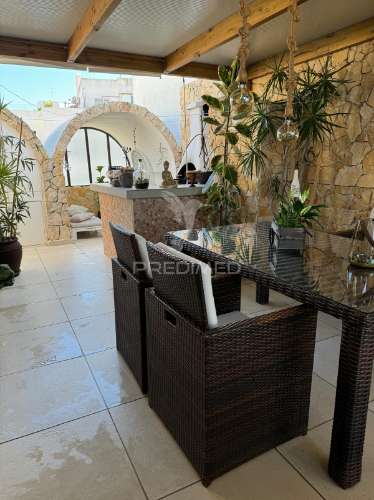 Penthouse exclusiva t2+2 com terraço privativo – no coração de albufeira