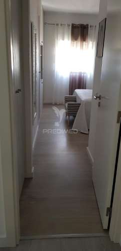 Penthouse exclusiva t2+2 com terraço privativo – no coração de albufeira