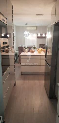 Penthouse exclusiva t2+2 com terraço privativo – no coração de albufeira