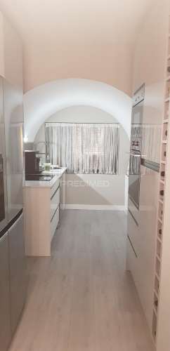 Penthouse exclusiva t2+2 com terraço privativo – no coração de albufeira