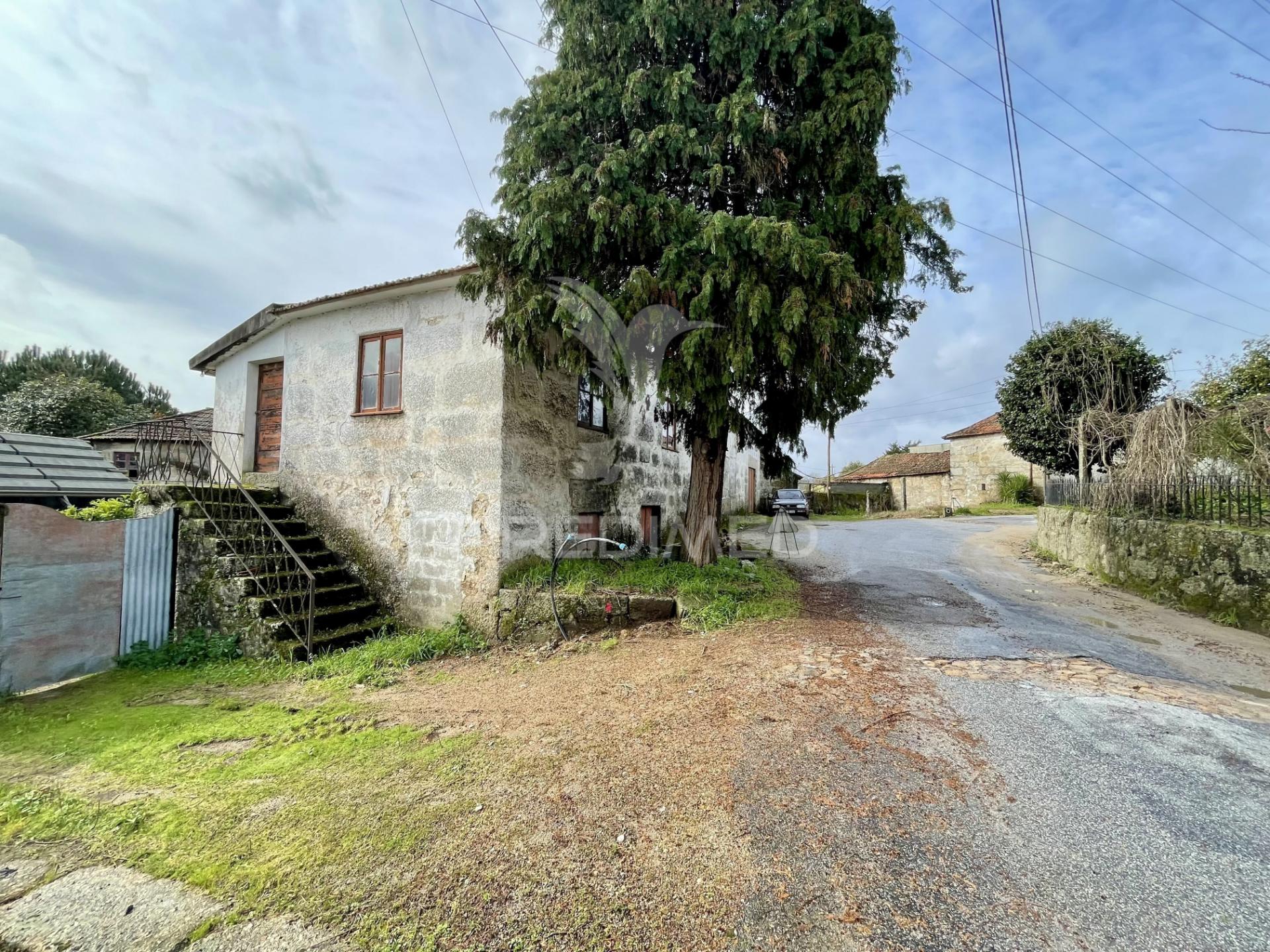 Casa de campo - para recuperação - lugar de reguengo - boim - lousada