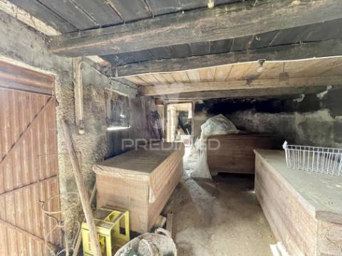 Casa de campo - para recuperação - lugar de reguengo - boim - lousada