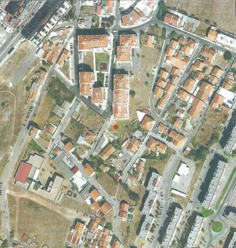 Terreno urbano para construção de moradia, amadora.