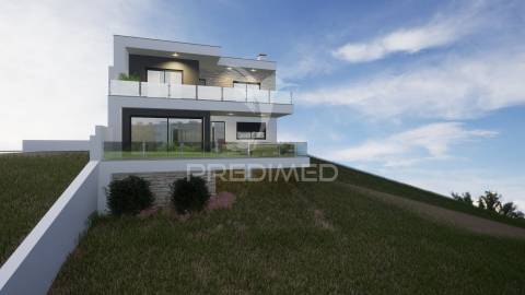 Terreno na lameira com projecto de construção