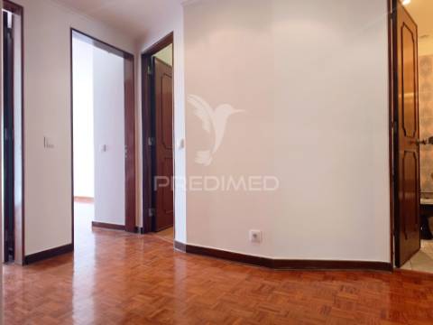 Apartamento t4 | são domingos de benfica