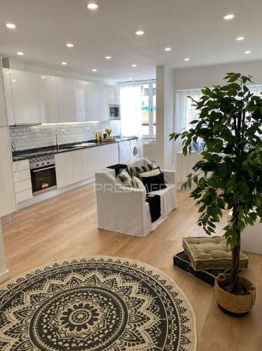 Apartamento t2 benfica, totalmente renovado!