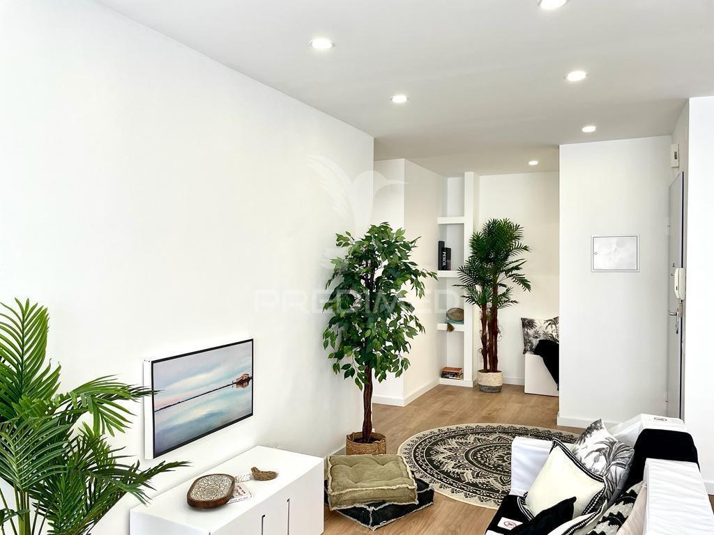 Apartamento t2 benfica, totalmente renovado!
