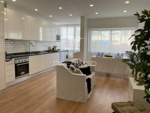 Apartamento t2 benfica, totalmente renovado!