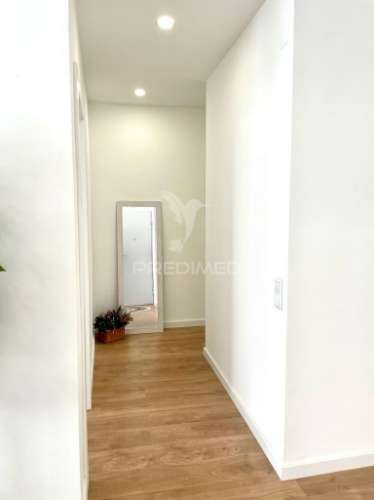 Apartamento t2 benfica, totalmente renovado!