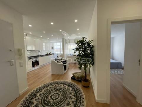 Apartamento t2 benfica, totalmente renovado!
