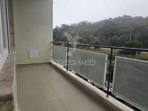 Apartamento t3 benfica, totalmente remodelado e mobilado