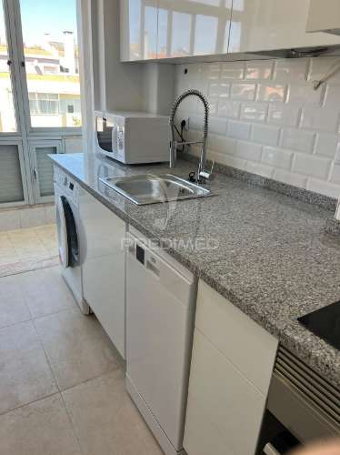 T2 renovado, equipado, benfica, lisboa.